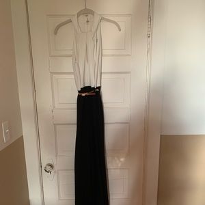 Women’s black and white sleeveless jumpsuit